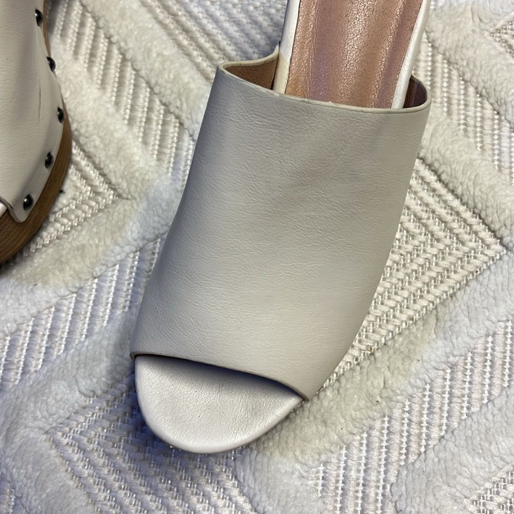 SHU SHOP - Gina Open Toe Clog Wedge Heel - Picture 7 of 14